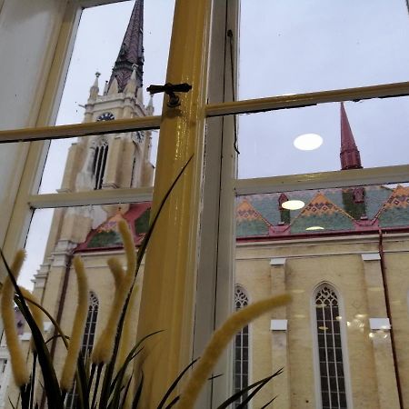 Filinhome Zmaj Jovina Suite โนวีซาด ภายนอก รูปภาพ